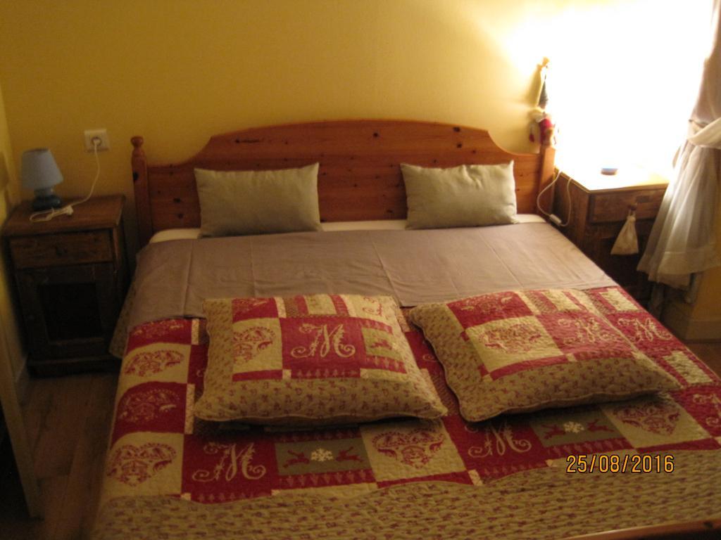 Hotel Le Commerce Neuville  Luaran gambar