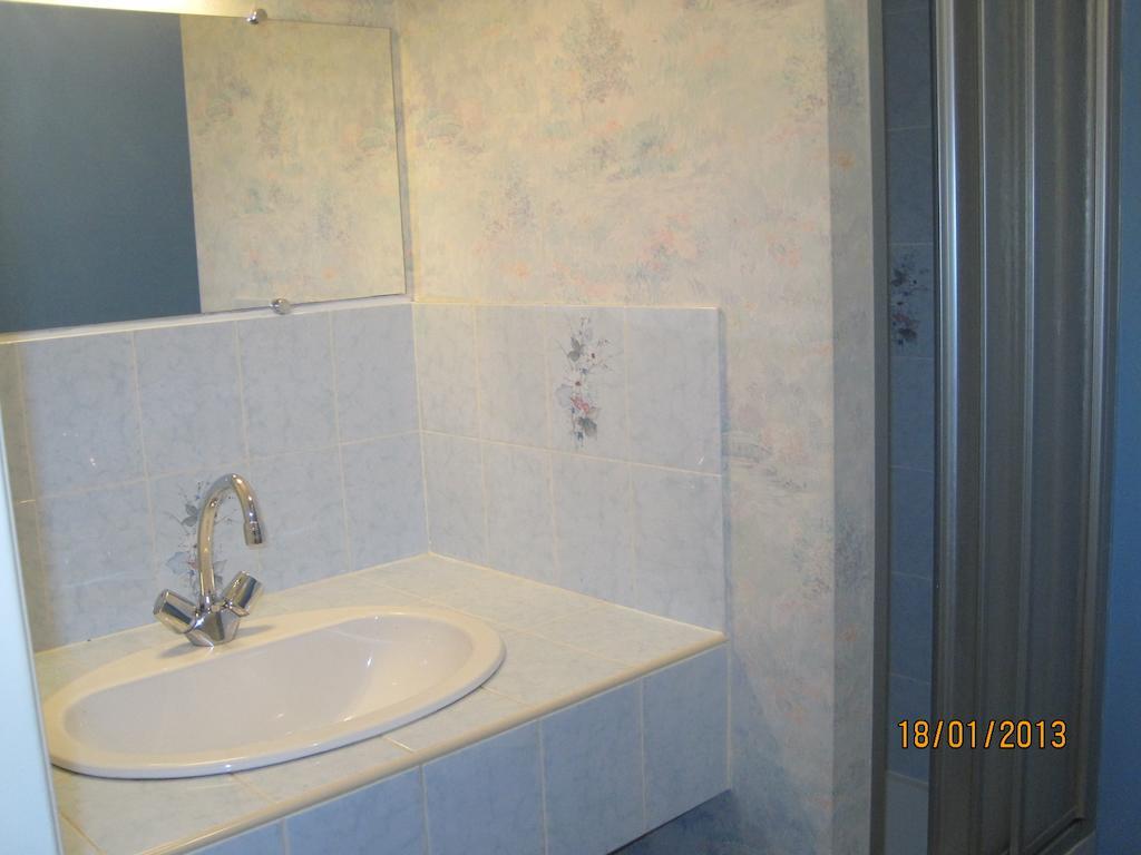Hotel Le Commerce Neuville  Bilik gambar
