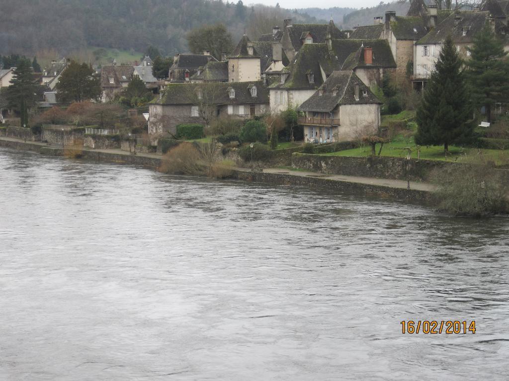 Hotel Le Commerce Neuville  Luaran gambar