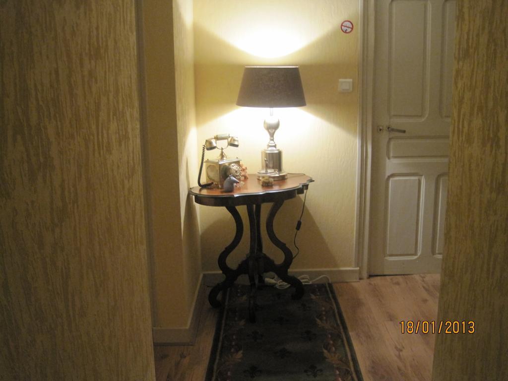 Hotel Le Commerce Neuville  Bilik gambar